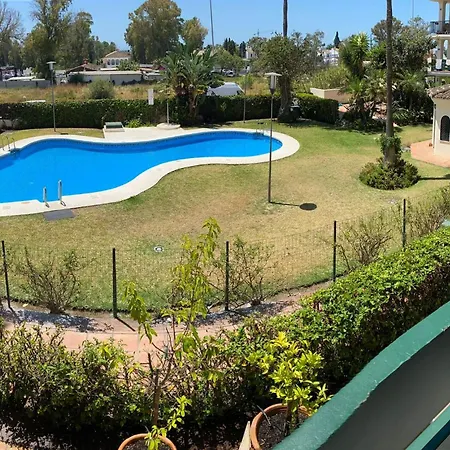 Charming Penthouse Next To Puerto Banus * 马尔韦利亚
