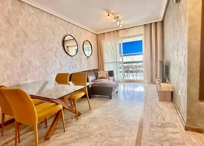 公寓 Charming Penthouse Next To Puerto Banus 马尔韦利亚